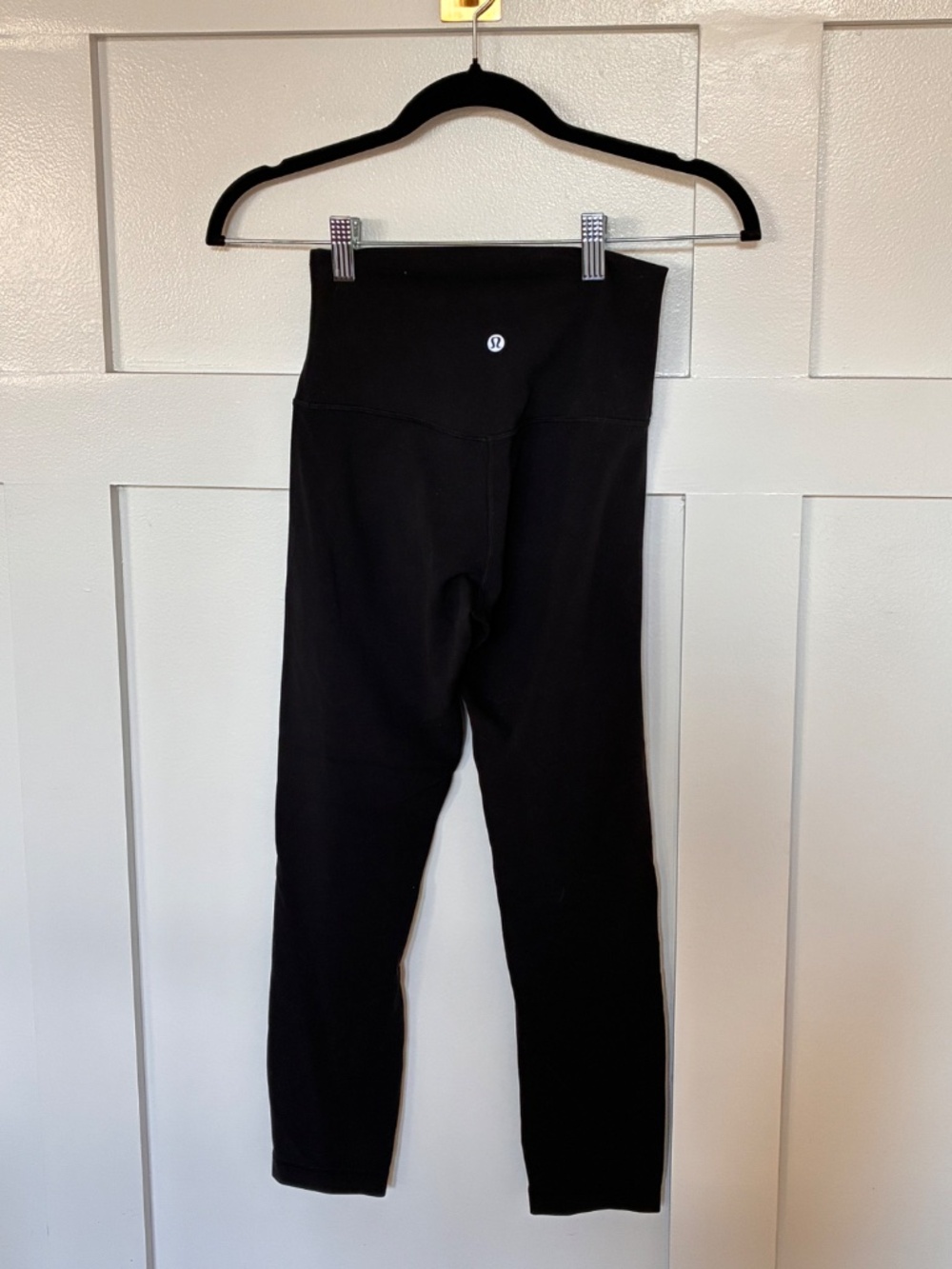 Lululemon black Super High Rise Align crop 21" - Picture 2 of 4